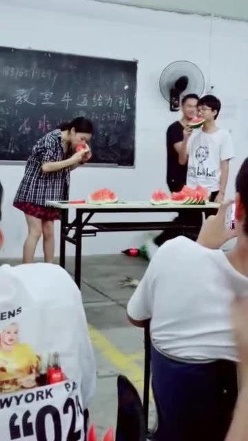 苏州女老师 吃瓜视频曝光,网络热议背后的真相揭晓