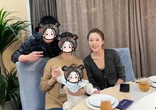 看八卦的吃瓜少女视频,看八卦视频背后的故事